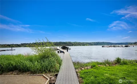 4050 W Lake Sammamish Pkwy NE #2, Redmond, WA 98052
