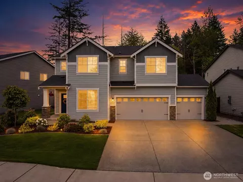 17525 Crossing Dr E, Puyallup, WA 98374