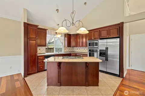 Kitchen - 515 Corrin Ave NW, Orting, WA 98360 photo 1 of 2