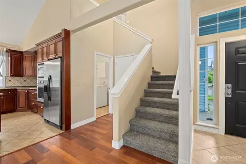 Entry Way - 515 Corrin Ave NW, Orting, WA 98360 photo 2 of 3