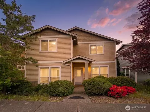 18542 97th Ave Ct E, Puyallup, WA 98375