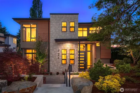 721 2nd St S, Kirkland, WA 98033