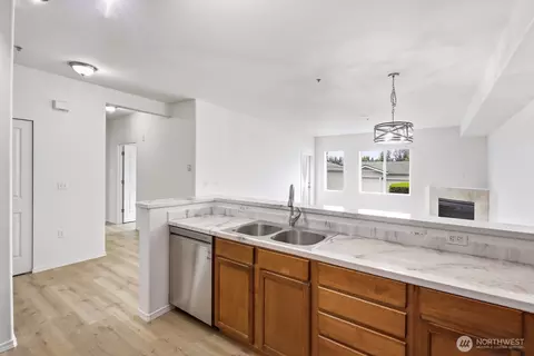 Kitchen - 14915 38th Dr SE #HH1028, Bothell, WA 98012 photo 1 of 6