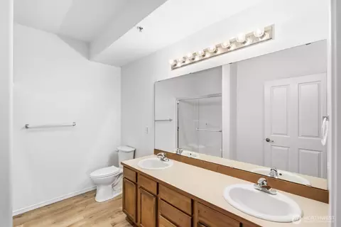 Bath - 14915 38th Dr SE #HH1028, Bothell, WA 98012 photo 1 of 2