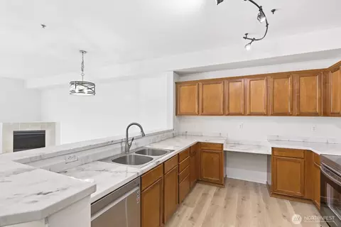 Kitchen - 14915 38th Dr SE #HH1028, Bothell, WA 98012 photo 2 of 6