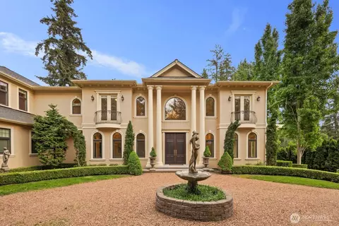 2010 222nd Ave SE, Sammamish, WA 98075