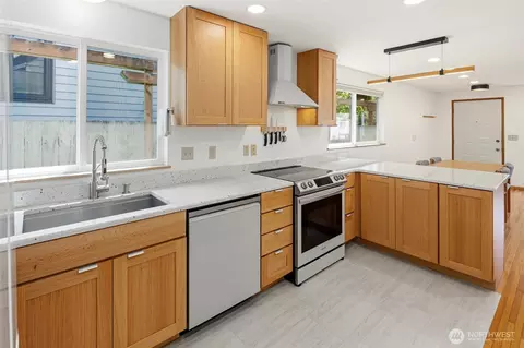 520 N 79th St, Seattle, WA 98103 photo 16