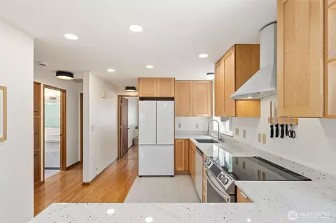 520 N 79th St, Seattle, WA 98103 photo 14