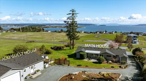 1387 Scenic Heights Rd, Oak Harbor, WA 98277