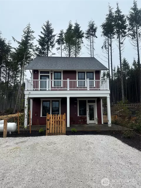 51 Bungalow Loop, Pacific Beach, WA 98571