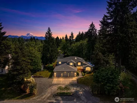 24015 SE 380th St, Enumclaw, WA 98022