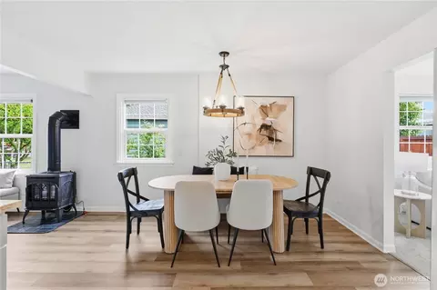 Dining - 1620 Maple St, Everett, WA 98201 photo 3 of 3