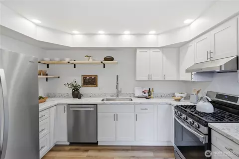 Kitchen - 1620 Maple St, Everett, WA 98201 photo 2 of 3