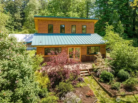 5862 Noon Rd, Bellingham, WA 98226