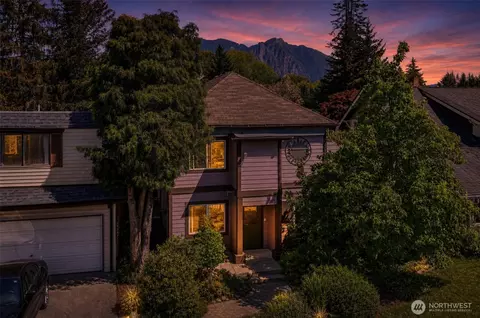 8102 Silva Ave SE, Snoqualmie, WA 98065