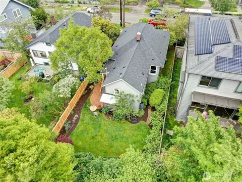 View/Area - 511 N 82nd St, Seattle, WA 98103 photo 2 of 2