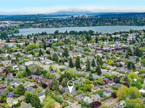 View/Area - 511 N 82nd St, Seattle, WA 98103 photo 1 of 2