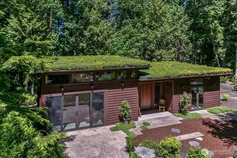 1103 E Ludlow Ridge Rd, Port Ludlow, WA 98365