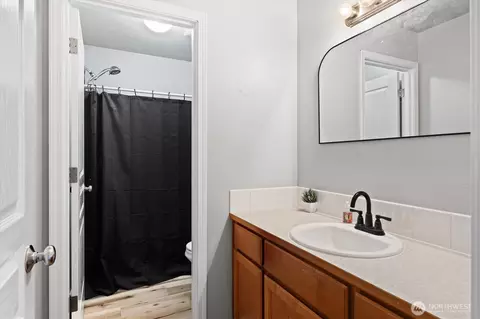 Bath - 1210 Blue Jay Ave SW, Orting, WA 98360 photo 3 of 3