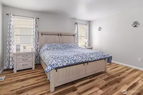 Bedroom - 1210 Blue Jay Ave SW, Orting, WA 98360 photo 1 of 4