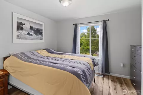 Bedroom - 1210 Blue Jay Ave SW, Orting, WA 98360 photo 3 of 4