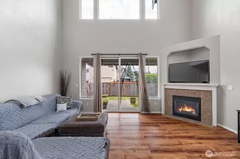 Living - 1210 Blue Jay Ave SW, Orting, WA 98360 photo 1 of 4