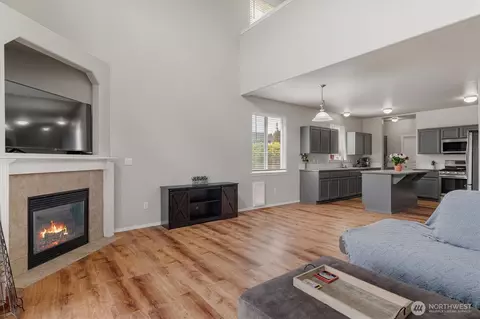Living - 1210 Blue Jay Ave SW, Orting, WA 98360 photo 4 of 4