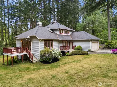 7983 NE Walden Ln, Bainbridge Island, WA 98110