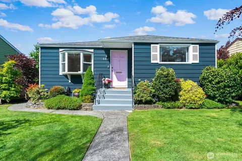 6017 46th Ave SW, Seattle, WA 98136