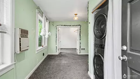 Other - 926 E Marine View Dr, Everett, WA 98201 photo 5 of 6