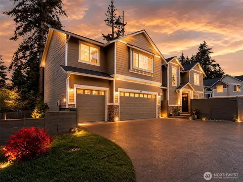 21002 61st Ave W, Lynnwood, WA 98036