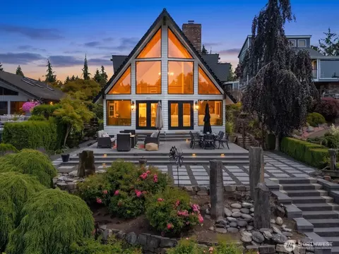 1504 E Lakeshore Dr, Lake Stevens, WA 98258