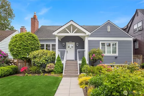 3711 NE 42nd St, Seattle, WA 98105