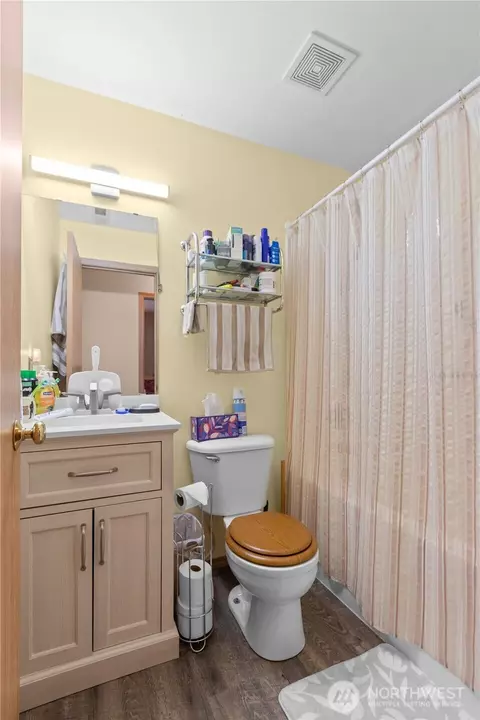 Bath - 412 Ozzie St NW, Orting, WA 98360 photo 3 of 3