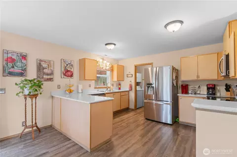 Kitchen - 412 Ozzie St NW, Orting, WA 98360 photo 1 of 3