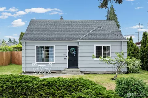 4414 N 19th St, Tacoma, WA 98406