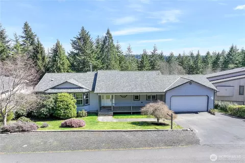 261 E Rainier Ct, Allyn, WA 98524