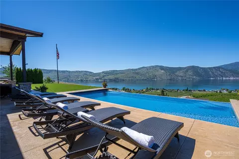219 Corkscrew Ln, Manson, WA 98831