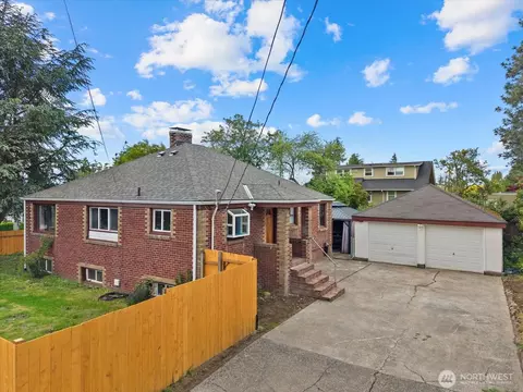 8724 16th Ave SW, Seattle, WA 98106