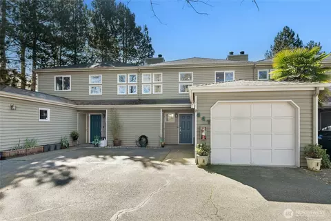 447 7th Ave, Kirkland, WA 98033