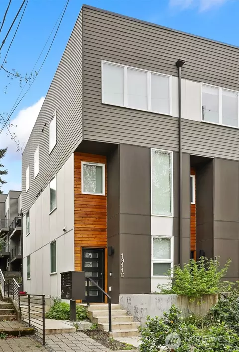 1913 15th Ave S UNIT C, Seattle, WA 98144