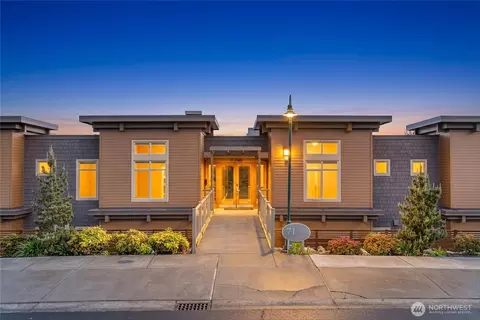 71 Pine St #201, Edmonds, WA 98020