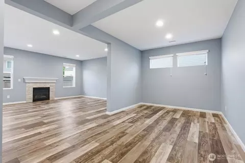 Living - 914 Ofarrell Ln NW, Orting, WA 98360 photo 1 of 3
