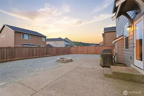 Exterior - 914 Ofarrell Ln NW, Orting, WA 98360 photo 5 of 7