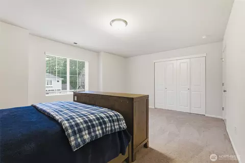 Bedroom - 914 Ofarrell Ln NW, Orting, WA 98360 photo 2 of 3