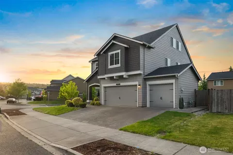 Exterior - 914 Ofarrell Ln NW, Orting, WA 98360 photo 2 of 7