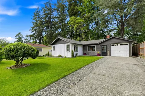 8905 Veterans Dr SW, Lakewood, WA 98498