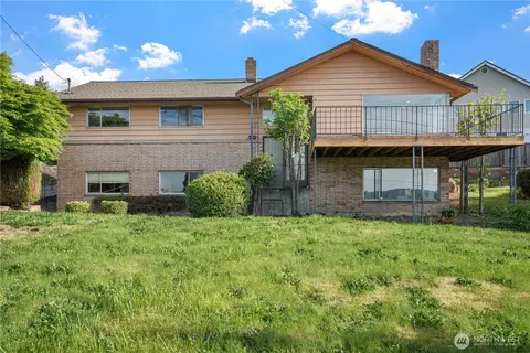 8626 S 134th St, Seattle, WA 98178