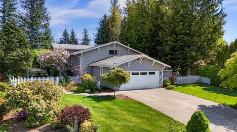 6874 Golf View Dr, Lynden, WA 98264