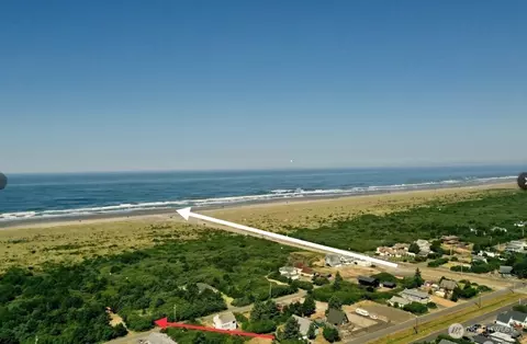 525 Sand Dune Ave SW, Ocean Shores, WA 98569